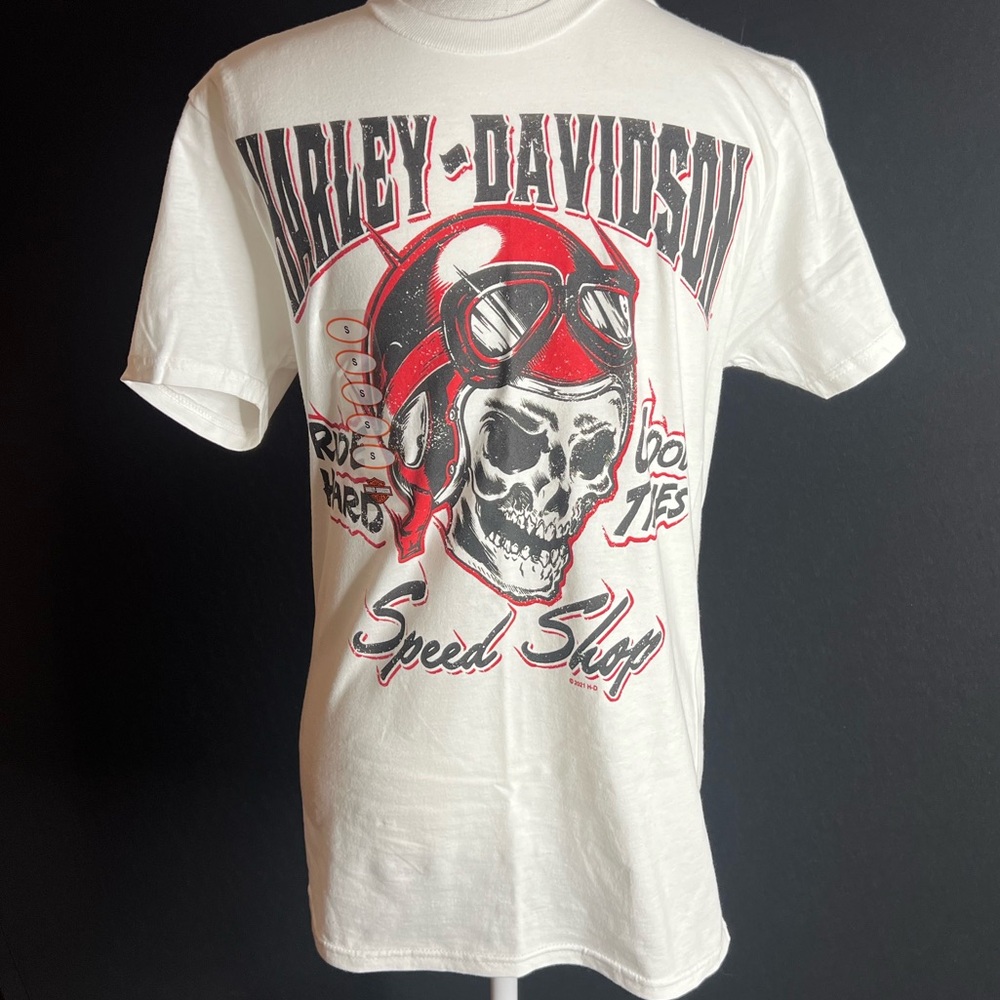 Harley Davidson Maverick Dallas Texas with skull. NWT. men’s small